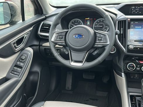 Used 2023 Subaru Forester Limited image 25