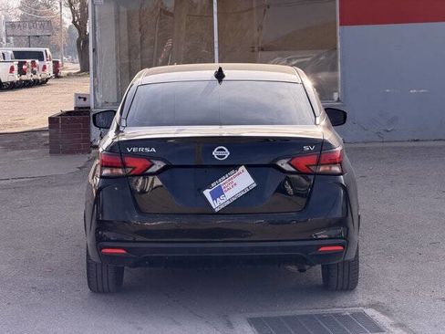 Used 2021 Nissan Versa SV image 5