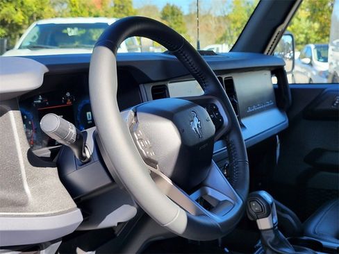 New 2025 Ford Bronco Badlands image 16