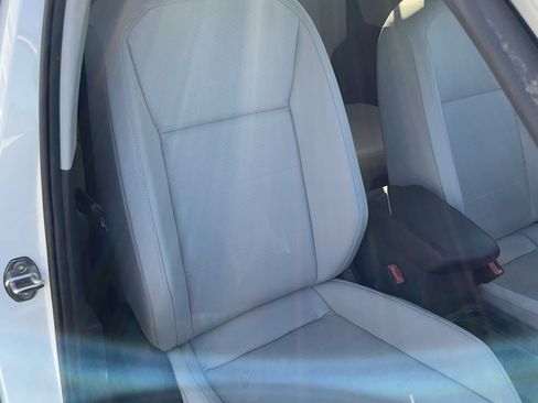 Used 2018 Volkswagen Tiguan SE image 21