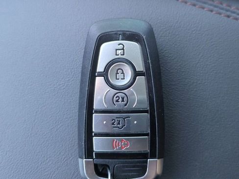 Certified 2025 Ford Explorer Active w/ Active Comfort Package image 32