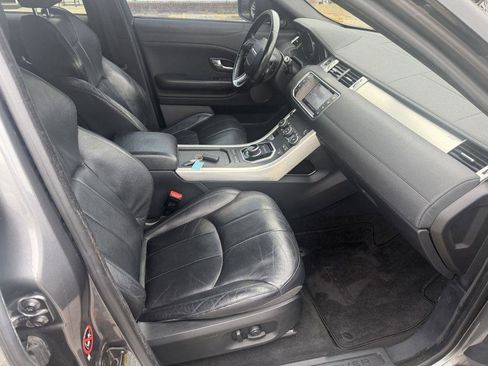 Used 2017 Land Rover Range Rover Evoque SE AWD/4WD image 10