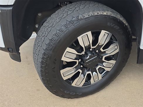 Used 2024 GMC Sierra 3500 Denali w/ Denali Reserve Package image 30