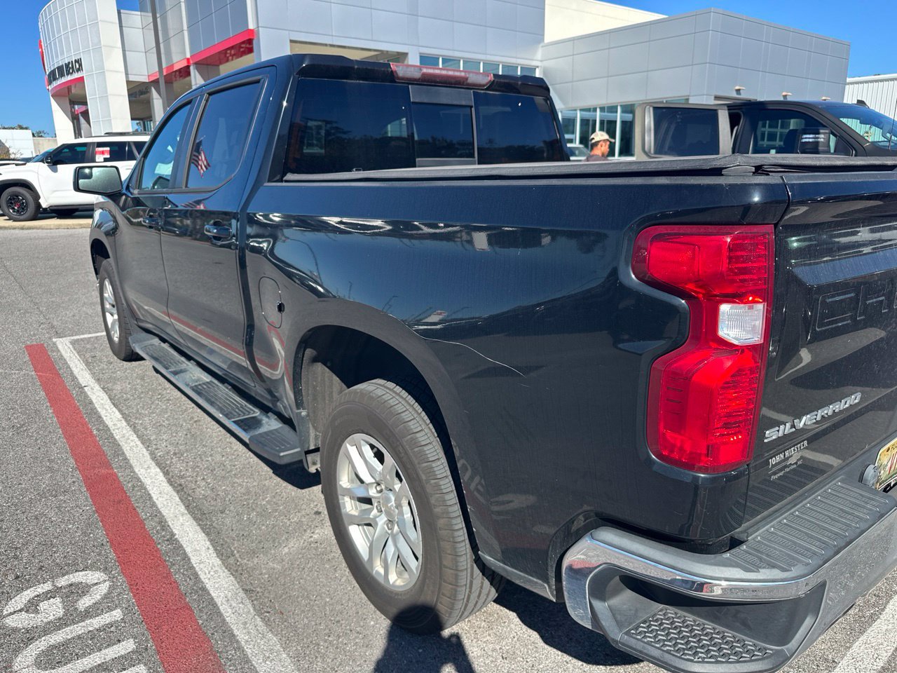 Used 2019 Chevrolet Silverado 1500 LT w/ All-Star Edition AWD/4WD image 3