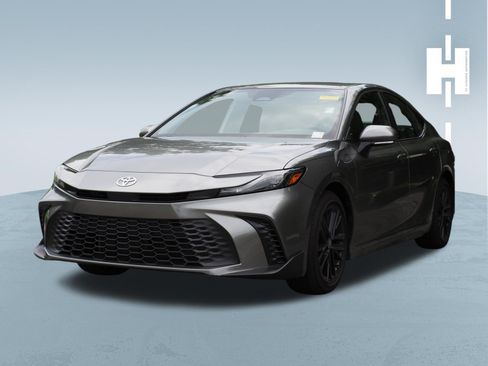 Used 2026 Toyota Camry SE w/ Multimedia Upgrade Package FWD image 1