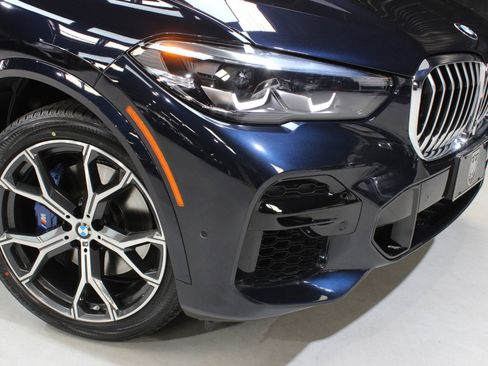 Used 2023 BMW X5 xDrive40i w/ M Sport Package image 9