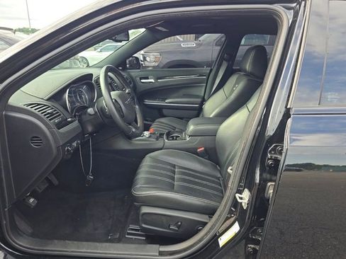Used 2022 Chrysler 300 S RWD image 7