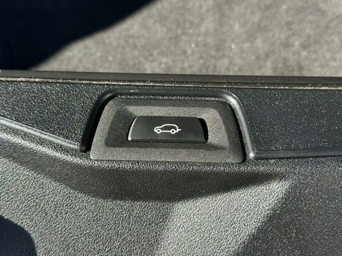 Certified 2025 BMW X5 M60i image 33