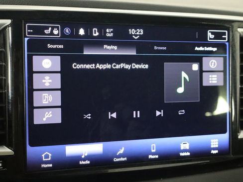 Used 2024 Chrysler Pacifica Touring-L image 32