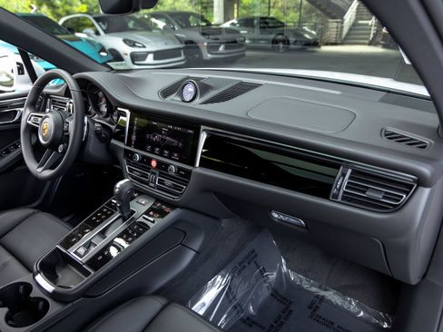 New 2026 Porsche Macan S AWD/4WD image 57