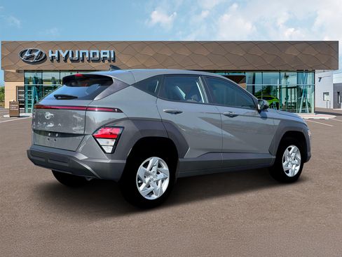 New 2026 Hyundai Kona SE AWD/4WD image 8