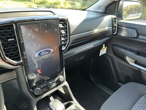 New 2025 Ford Ranger XLT w/ Equipment Group 301A High image 17