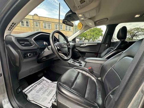 Used 2023 Ford Escape Platinum AWD/4WD image 10