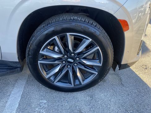 Used 2022 Cadillac Escalade ESV Sport Platinum image 27