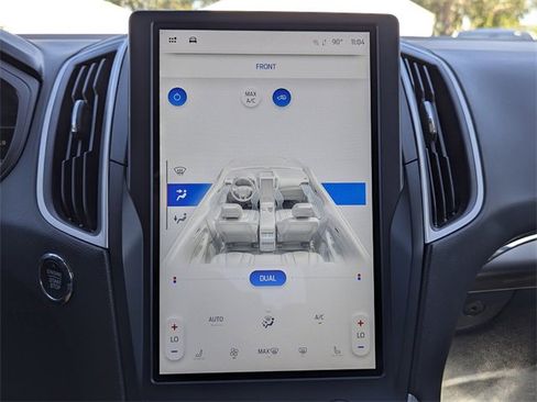 Used 2022 Ford Edge SEL image 25