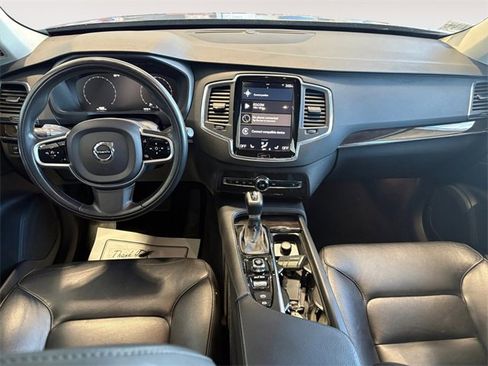Used 2018 Volvo XC90 T5 Momentum image 8
