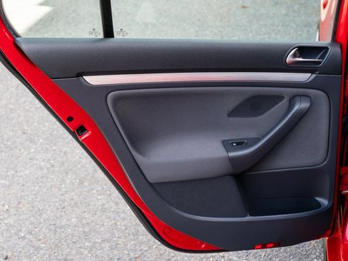 Used 2009 Volkswagen GTI 4-Door FWD image 21