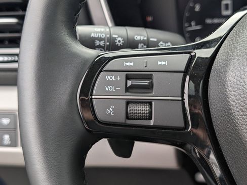 Used 2025 Honda Pilot Elite image 27