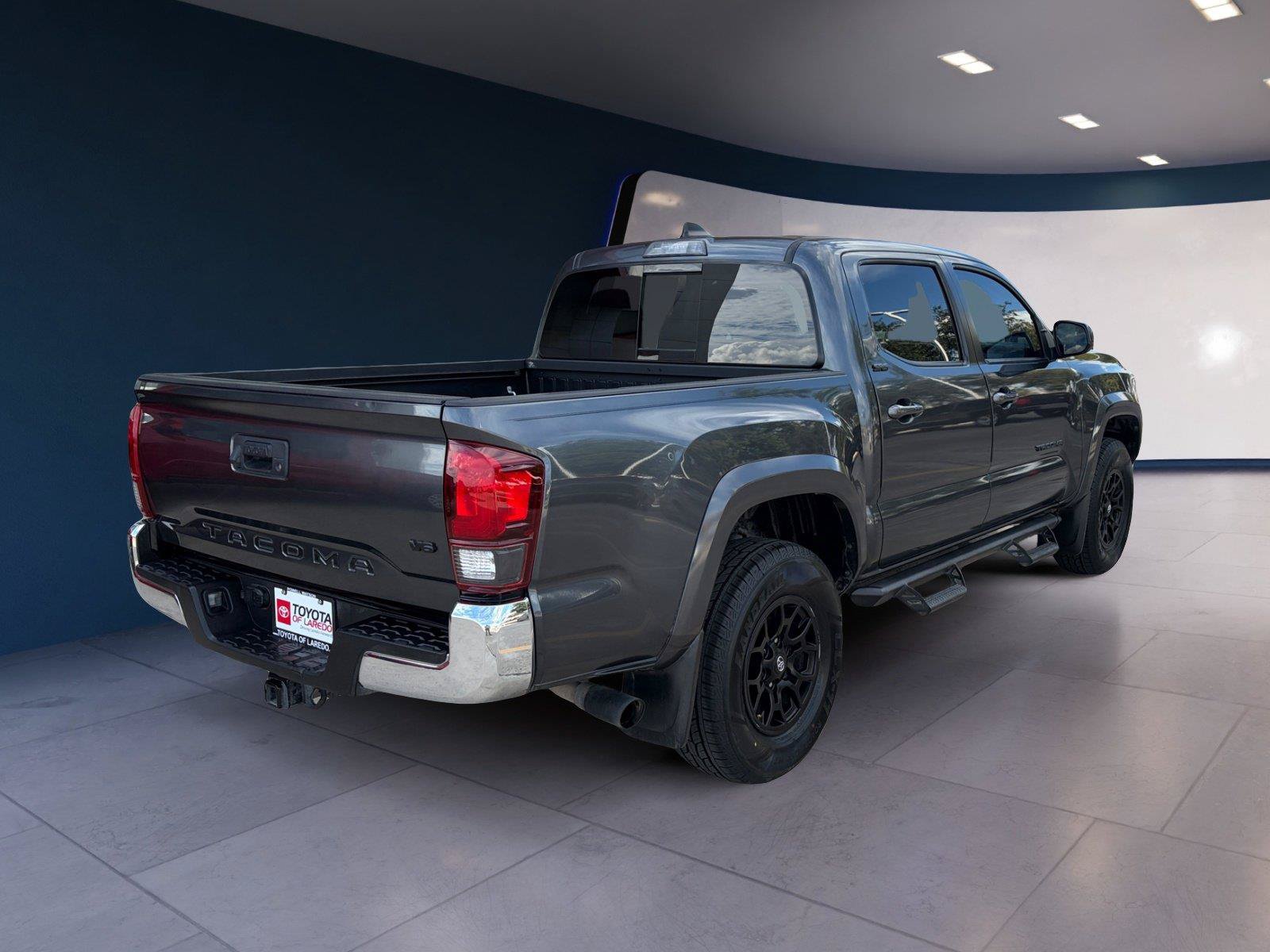 Used 2022 Toyota Tacoma SR5 RWD image 5