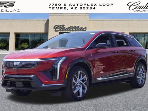 New 2026 Cadillac Optiq Luxury 1 image 4