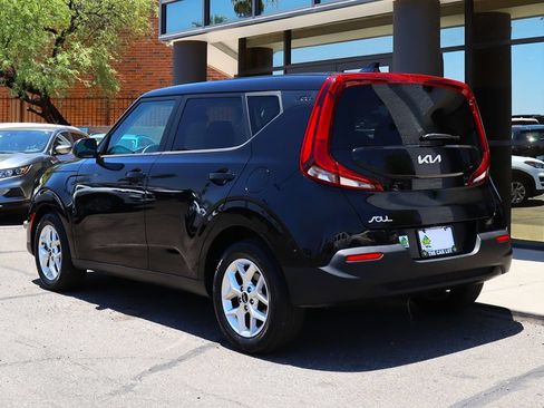Used 2022 Kia Soul LX w/ Technology Package FWD image 9