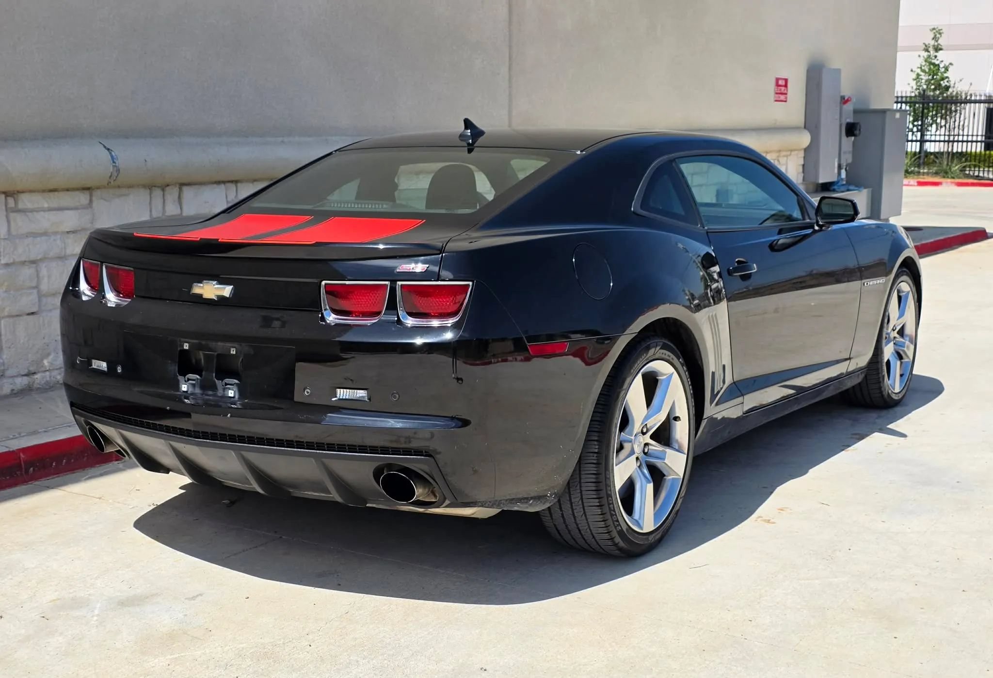 Used 2011 Chevrolet Camaro SS w/ RS Package RWD image 3