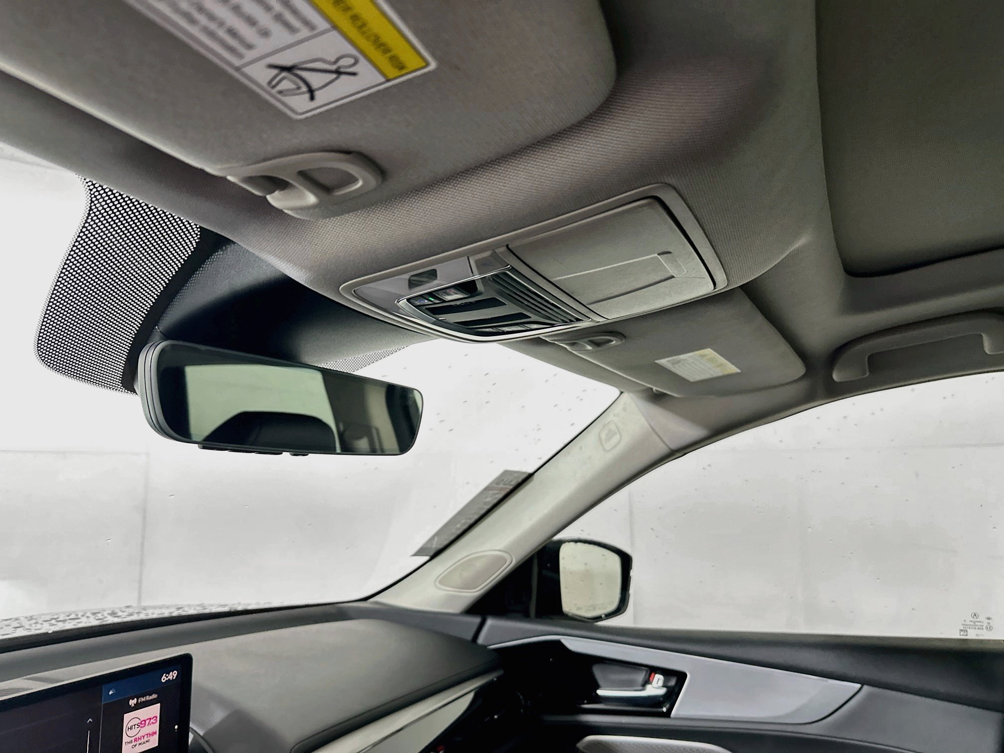 Used 2023 Acura MDX FWD image 18