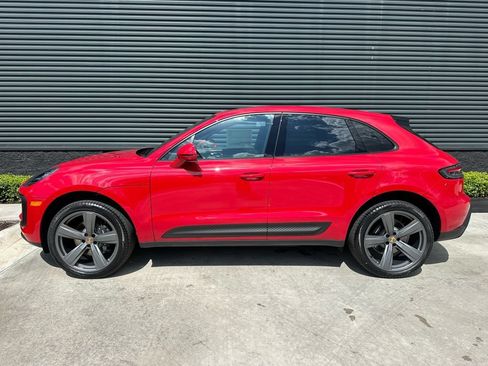 Used 2026 Porsche Macan AWD/4WD image 2