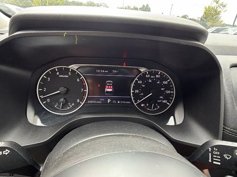 Used 2024 Nissan Rogue SV AWD/4WD image 29