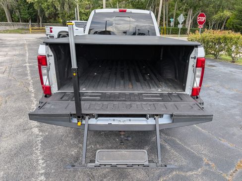Used 2019 Ford F250 Lariat w/ Chrome Package RWD image 18