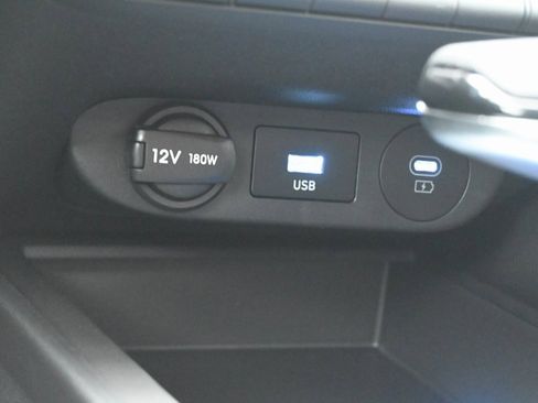 Certified 2025 Hyundai Elantra SE image 15