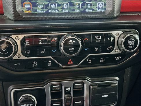 Used 2023 Jeep Wrangler Unlimited Rubicon image 16