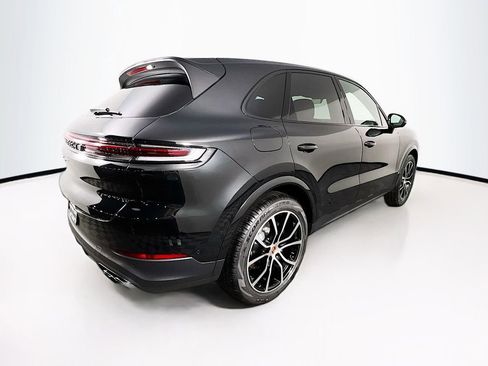 New 2026 Porsche Cayenne Base image 9
