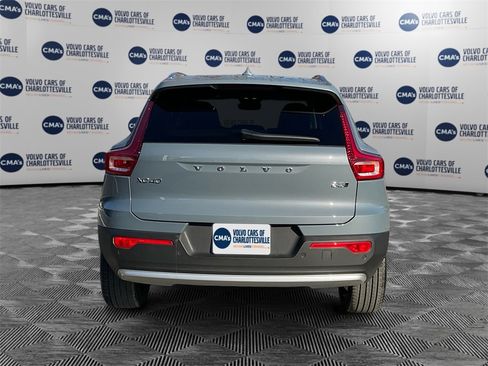 Certified 2023 Volvo XC40 B5 Ultimate w/ Protection Package Premier image 4