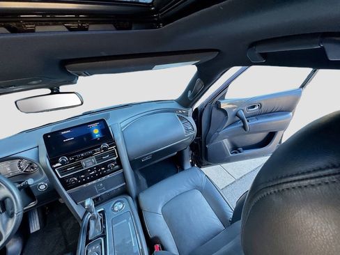 Used 2023 Nissan Armada SL w/ Midnight Edition Package image 20