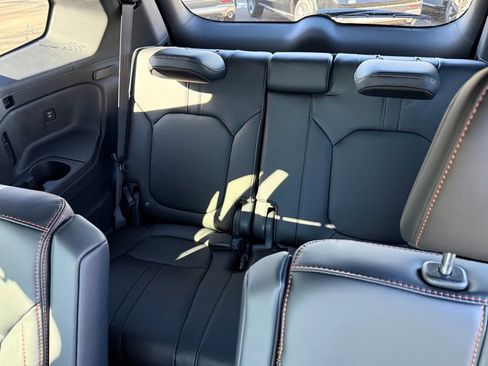 Certified 2025 Honda Pilot TrailSport image 17