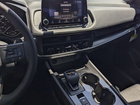 New 2026 Nissan Rogue SV FWD image 10
