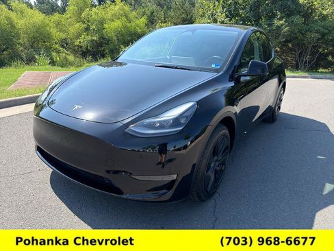 Used 2025 Tesla Model Y Long Range RWD image 3