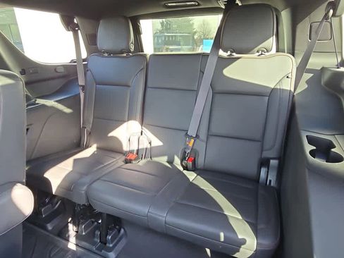 Used 2023 Chevrolet Tahoe High Country image 8