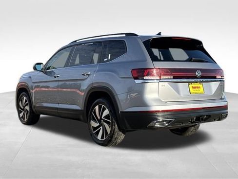 Used 2024 Volkswagen Atlas SE image 5