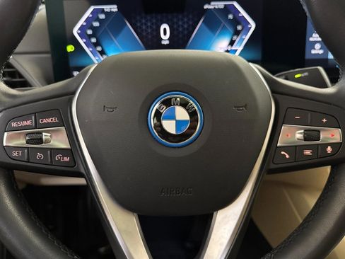 Used 2023 BMW i4 eDrive35 RWD image 18