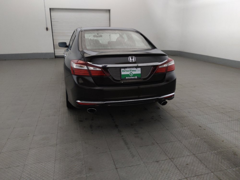 Used 2017 Honda Accord Sport image 6
