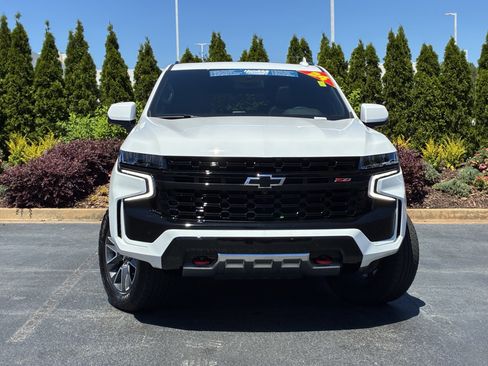 Used 2024 Chevrolet Tahoe Z71 w/ Luxury Package AWD/4WD image 5