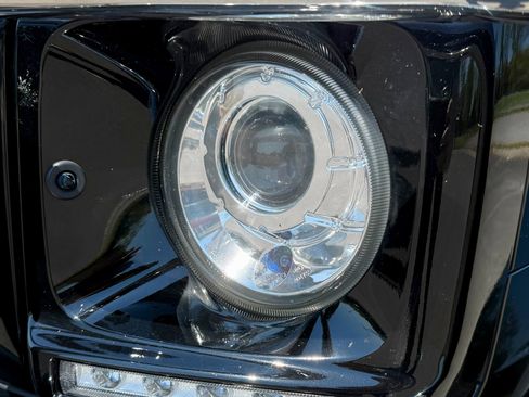 Used 2017 Mercedes-Benz G 63 AMG 4MATIC image 8