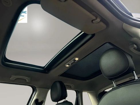 Used 2016 MINI Cooper 4-Door Hardtop w/ Premium Package image 19