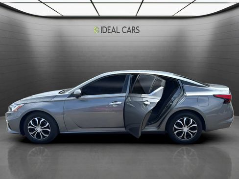 Used 2022 Nissan Altima 2.5 S FWD image 11