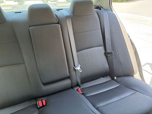 Used 2025 Nissan Altima 2.5 SV FWD image 32