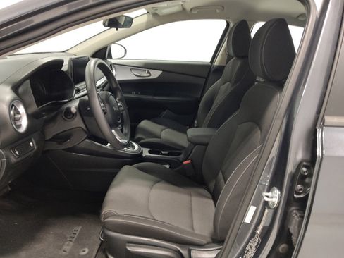 Used 2024 Kia Forte LX image 17