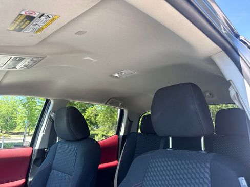 Used 2023 Toyota Tacoma SR5 RWD image 31