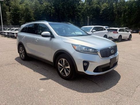 Used 2019 Kia Sorento EX w/ EX Touring Package AWD/4WD image 2